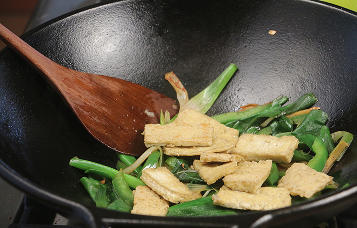 Ginger Scallion Stir-fry with Tofu