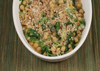 Spicy Escarole with Chickpeas